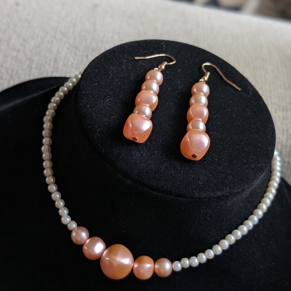 Elegant Pearl Jewelry Set in Peach and Cream